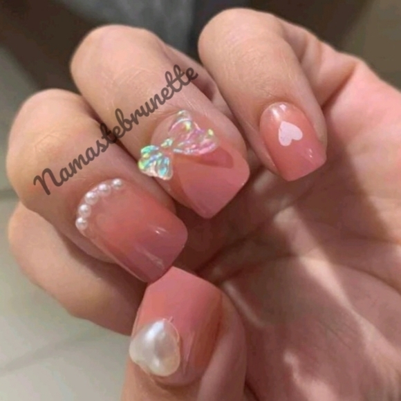 2/$16 24pcs Heart Bows Pearls Press On Nails - Picture 3 of 17